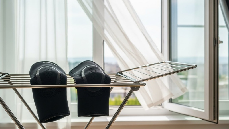 臭い対策と寿命。ネオプレン素材は「激臭」になりやすい